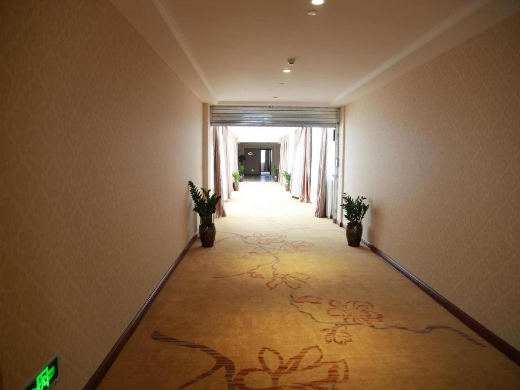 Vienna Hotel Shanghai Pudong Airport מראה חיצוני תמונה