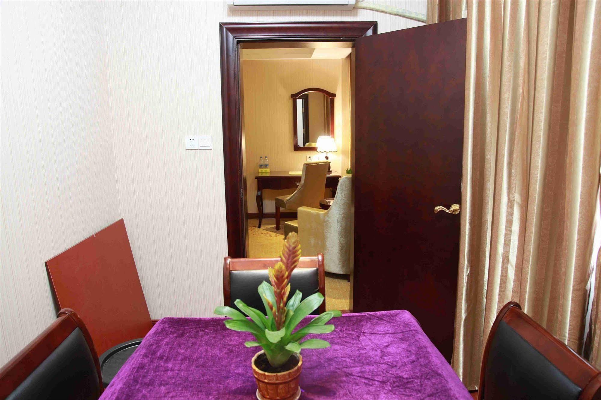 Vienna Hotel Shanghai Pudong Airport מראה חיצוני תמונה