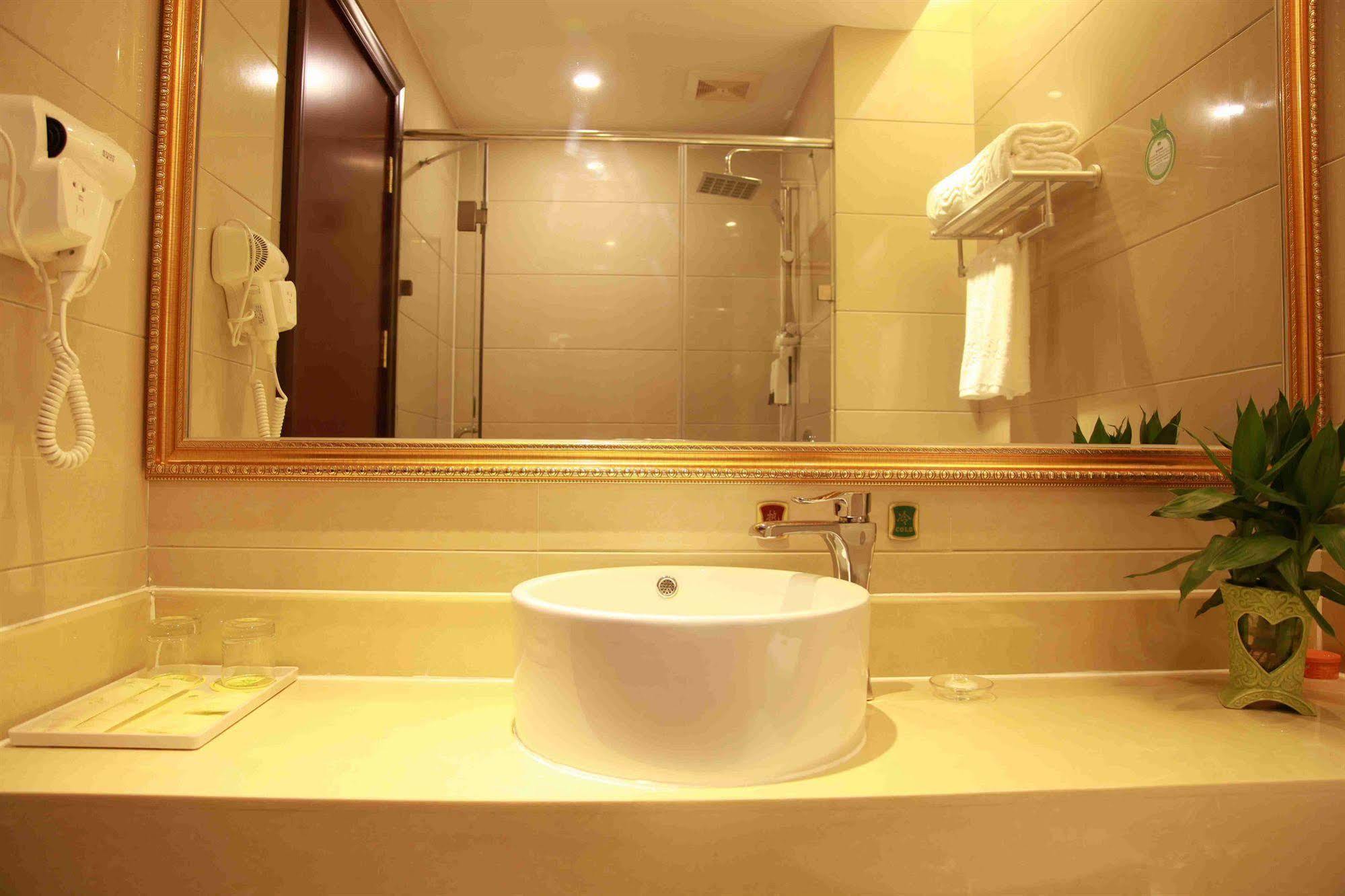 Vienna Hotel Shanghai Pudong Airport מראה חיצוני תמונה